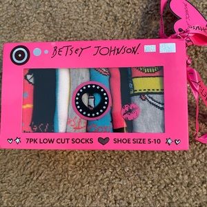Betsey Johnson low cut socks 7 pack sizes 5-10 NWT